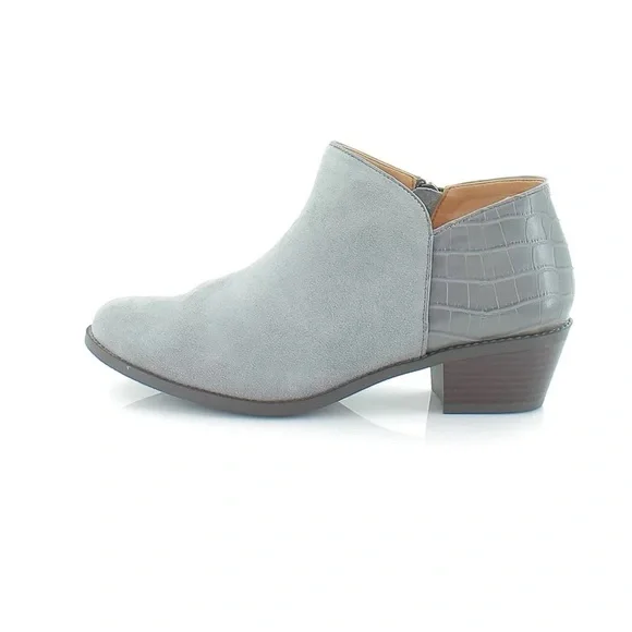 NIB Vionic Light Gray Ankle Booties - Picture 3 of 6